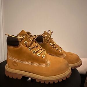 Timberland Classic Wheat Boots - Kids 11M